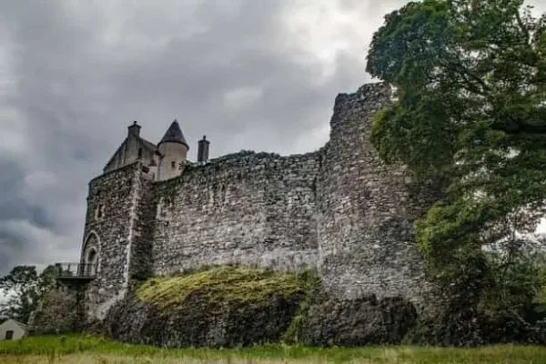 Dunstaffnage Castle & Chapel
